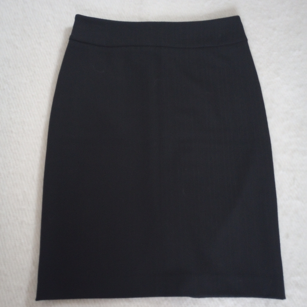 Centre Ville black pencil  business style skirt.